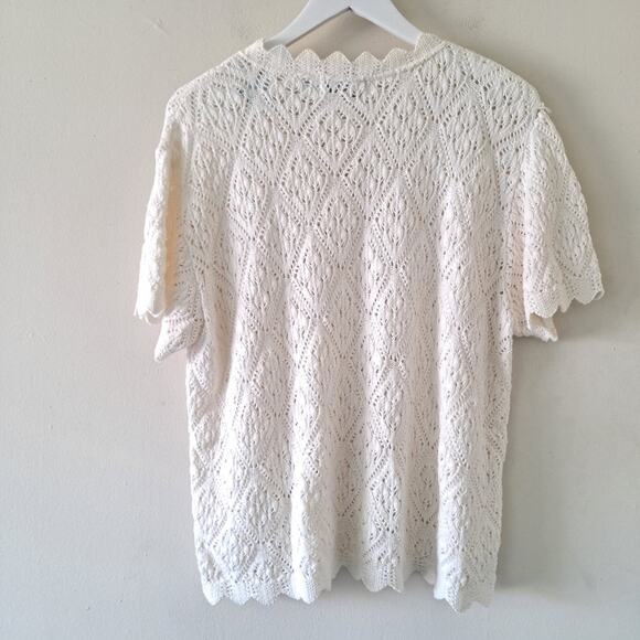 US Sweaters Ivory Leaf Design Scallop Crew Neck S/S Sweater -L - Picture 2 of 12